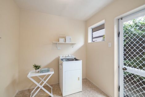 Photo of property in 21 Highsted Road, Bishopdale, Christchurch, 8053