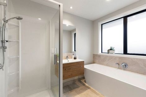 Photo of property in 2 Te Ia Terrace, Cambridge, 3434