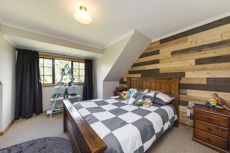 Photo of property in 116 Pacific Drive, Fitzherbert, Palmerston North, 4410