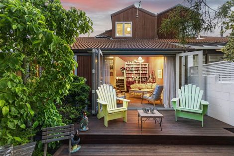 Photo of property in 54 Clyde Road, Ilam, Christchurch, 8041