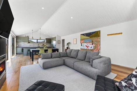 Photo of property in 9 Mcdonald Street, Wanaka, 9305