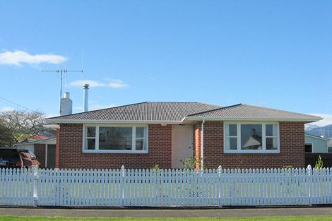 Photo of property in 8 Ferguson Street, Levin, 5510