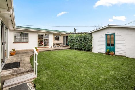 Photo of property in 23 Hatton Road, Orewa, 0931