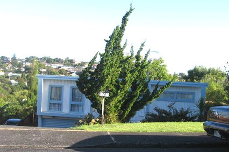 Photo of property in 20 Shanaway Rise, Hillcrest, Auckland, 0627