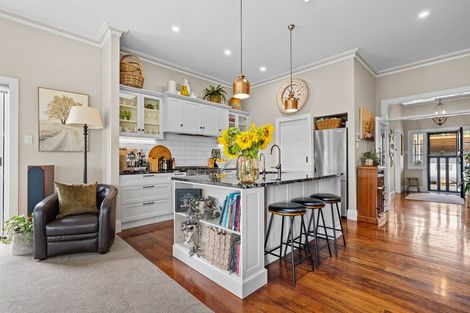 Photo of property in 11 Campbell Drive, Martinborough, 5711
