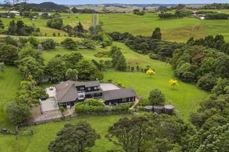 Photo of property in 1439 Old North Road, Helensville, 0875