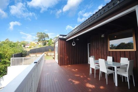 Photo of property in 4 Hollyhock Place, Browns Bay, Auckland, 0630