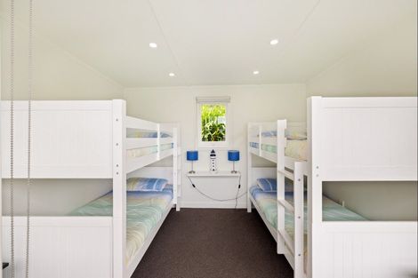 Photo of property in 16 Cathedral Road, Gore Bay, Cheviot, 7383