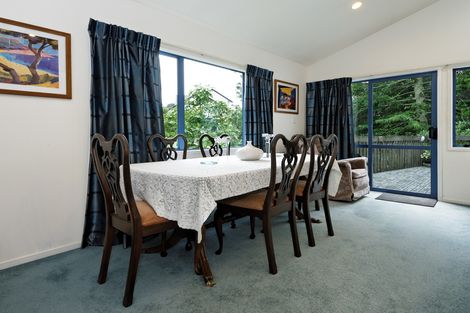 Photo of property in 35 Chamari Close, Titirangi, Auckland, 0604