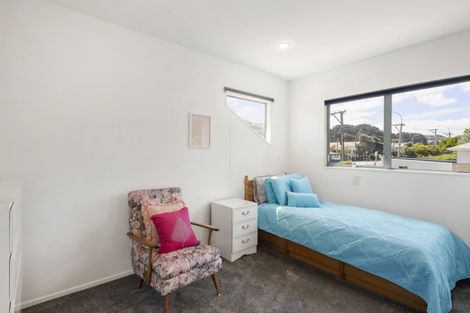 Photo of property in 29b The Parade, Island Bay, Wellington, 6023