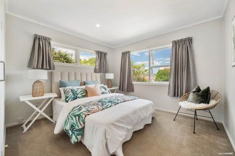 Photo of property in 10 Kaikoura Street, Henderson, Auckland, 0612