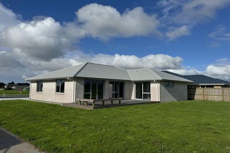 Photo of property in 165 Kupe Drive, Whitianga, 3510