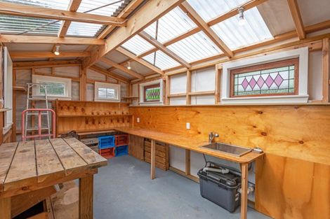 Photo of property in 8 Cuba Street, Takaro, Palmerston North, 4412