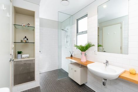 Photo of property in 51 Amesbury Drive, Churton Park, Wellington, 6037