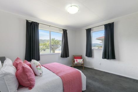 Photo of property in 27 Hamstead Street, Wainuiomata, Lower Hutt, 5014