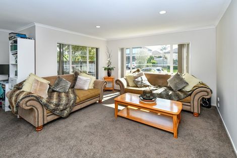 Photo of property in 4 Glasson Avenue, Flat Bush, Auckland, 2016
