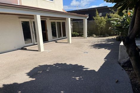 Photo of property in 69 Ocean View Road, Hillcrest, Auckland, 0627