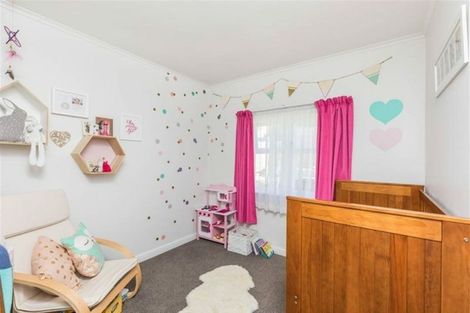 Photo of property in 65 Eskdale Road, Birkdale, Auckland, 0626