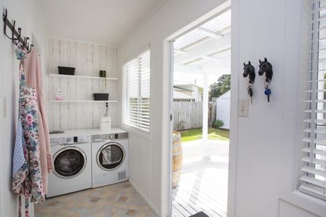 Photo of property in 144a Kiwi Road, Whangamata, 3620