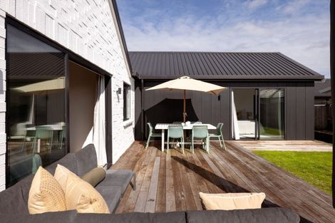 Photo of property in 5 Kahotea Place, Papamoa Beach, Papamoa, 3118