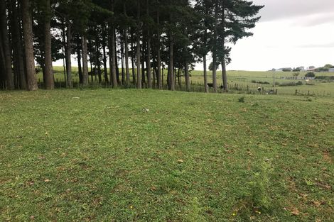 Photo of property in 4 Hattersley Grove, Churton Park, Wellington, 6037