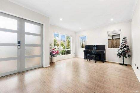 Photo of property in 20 Carrickdawson Drive, Flat Bush, Auckland, 2019