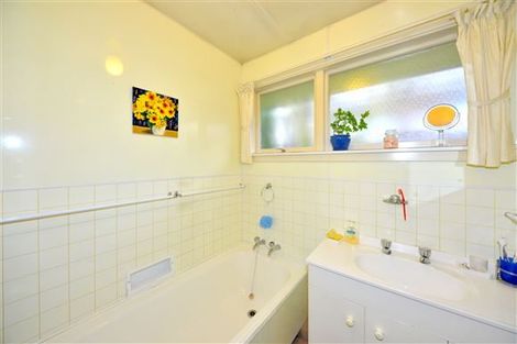 Photo of property in 14 Rosedale Place, Avonhead, Christchurch, 8042