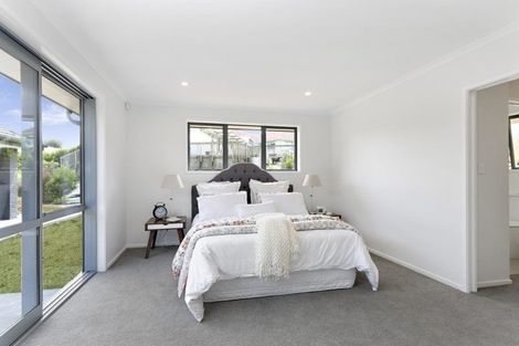 Photo of property in 128 Lisle Farm Drive, Pukekohe, 2120