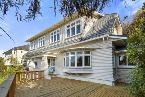Photo of property in 29 Wadestown Road, Wadestown, Wellington, 6012