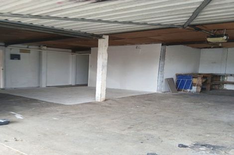 Photo of property in 15 Kopara Place, Clendon Park, Auckland, 2103