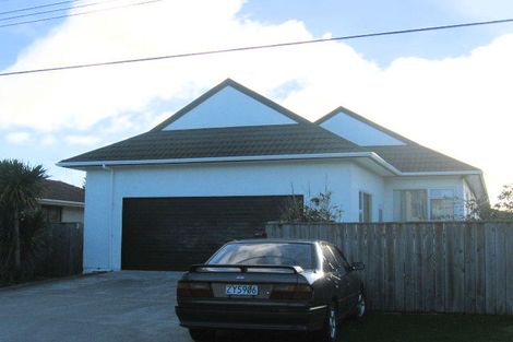 Photo of property in 13 Falla Street, Paraparaumu Beach, Paraparaumu, 5032