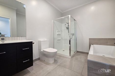 Photo of property in 83c Hobsonville Point Road, Hobsonville, Auckland, 0616