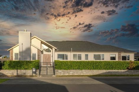 Photo of property in 20c Duke Street, Riverhead, 0820