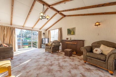 Photo of property in 2 Oxford Street, Holmes Hill, Oamaru, 9401