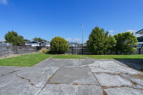Photo of property in 2 Burns Street, Kew, Invercargill, 9812