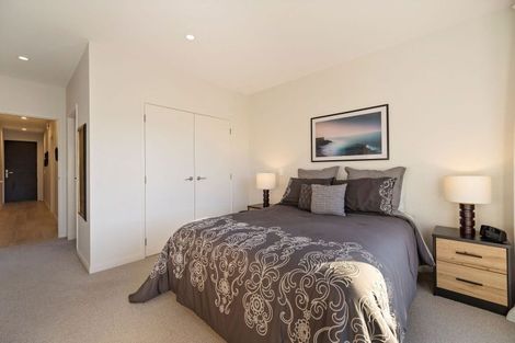 Photo of property in 12 Chapman Way, Jacks Point, 9371