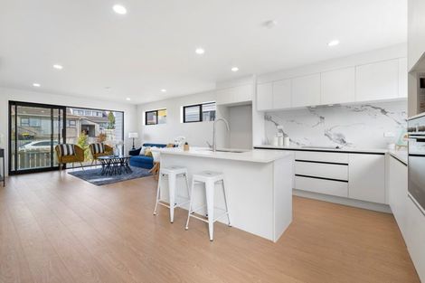 Photo of property in 28a Cape Road, Mangere, Auckland, 2022