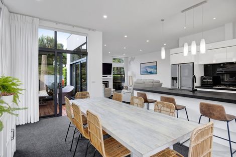 Photo of property in 91a Karina Road, Merrilands, New Plymouth, 4312