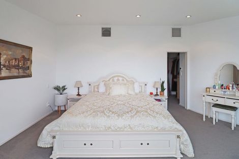 Photo of property in 63 Tamworth Crescent, Newlands, Wellington, 6037