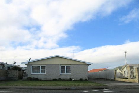 Photo of property in 210a/1 Grove Road, Mayfair, Hastings, 4122