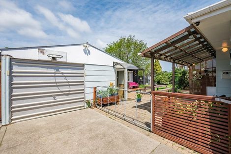 Photo of property in 23 Linwood Drive, Paraparaumu, 5032