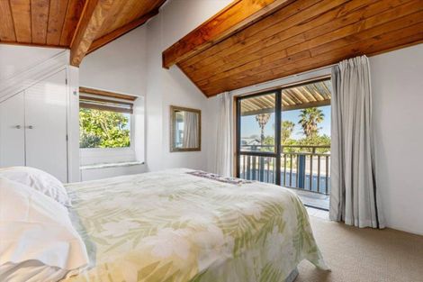 Photo of property in 988 Papamoa Beach Road, Papamoa Beach, Papamoa, 3118