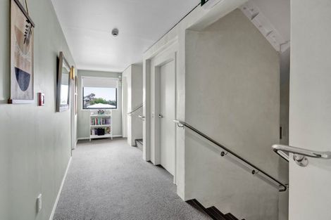 Photo of property in Headlands Opunake, 32 Fox Street, Opunake, 4616