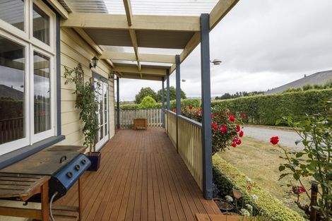Photo of property in 50 London Street, Kimbolton, Feilding, 4777
