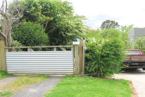 Photo of property in 1/3 Nicolas Avenue, Glen Eden, Auckland, 0602