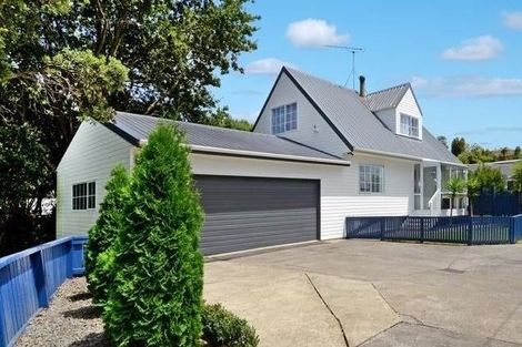 Photo of property in 2/39 Glenvar Road, Torbay, Auckland, 0630