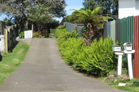 Photo of property in 4 Claresholm Place, Mangere Bridge, Auckland, 2022