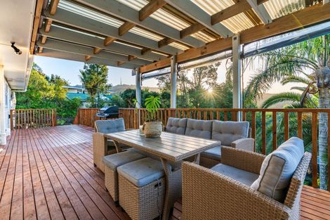 Photo of property in 269 Forest Hill Road, Waiatarua, Auckland, 0612