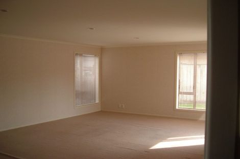 Photo of property in 58 Cyril French Drive, Flat Bush, Auckland, 2016
