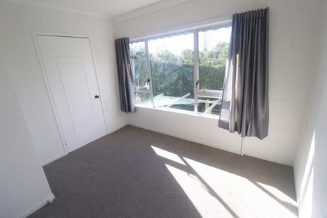 Photo of property in 52 Fruitvale Road, New Lynn, Auckland, 0600